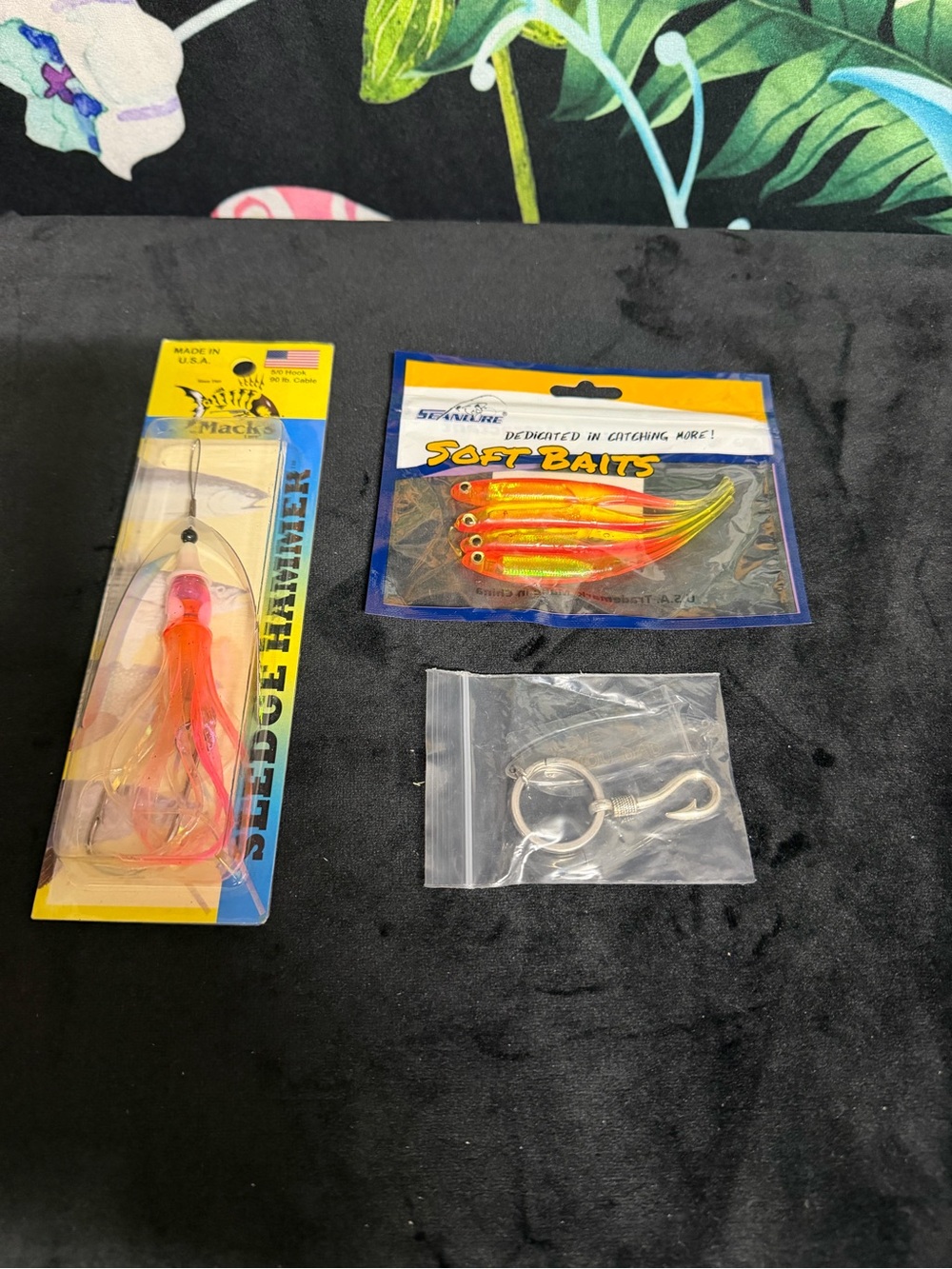 Soft Baits & Trolling Skirt Lure Set - Orange/Yellow with Keychain